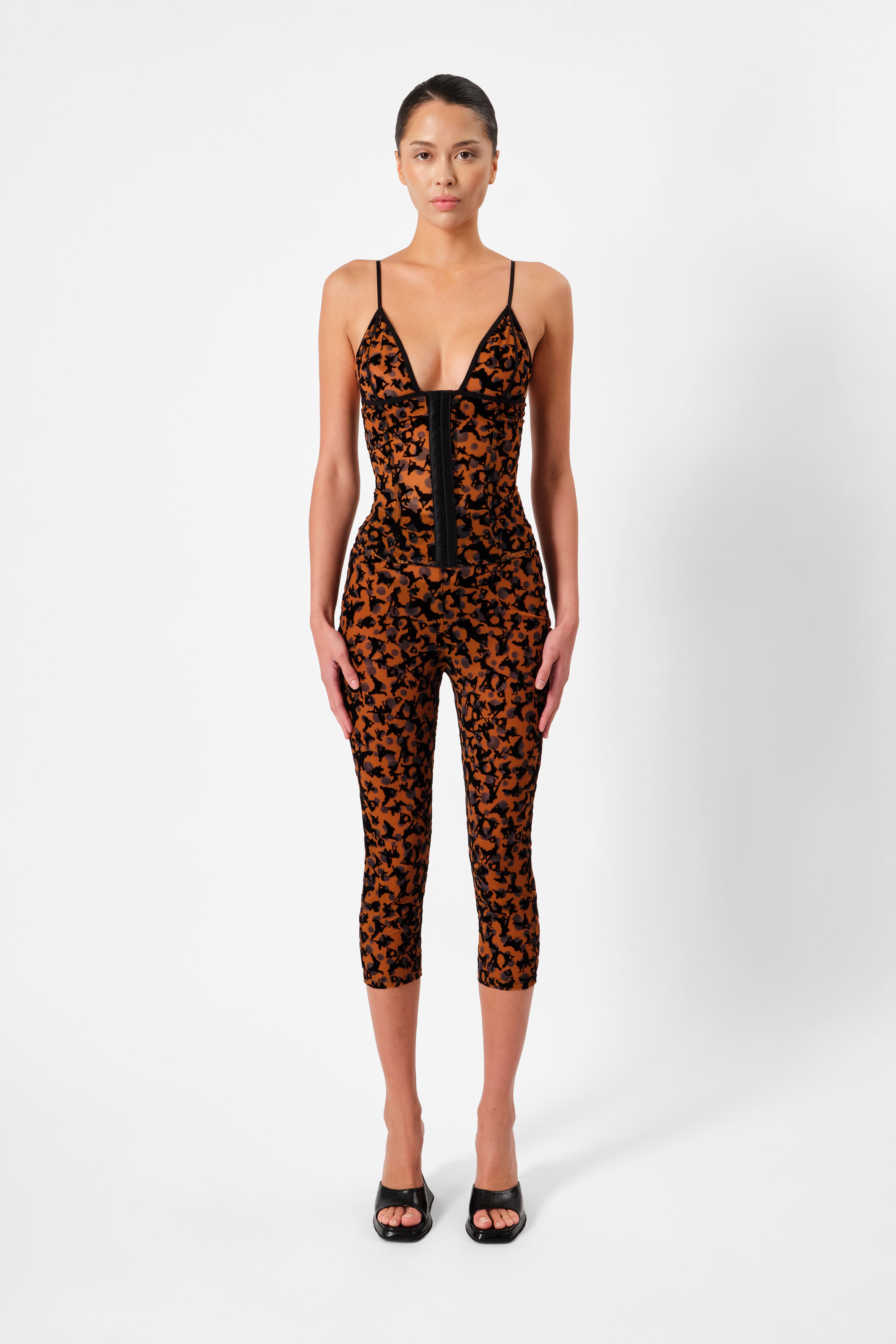 Knockout Capris Brown Leopard Print | POSTER GIRL