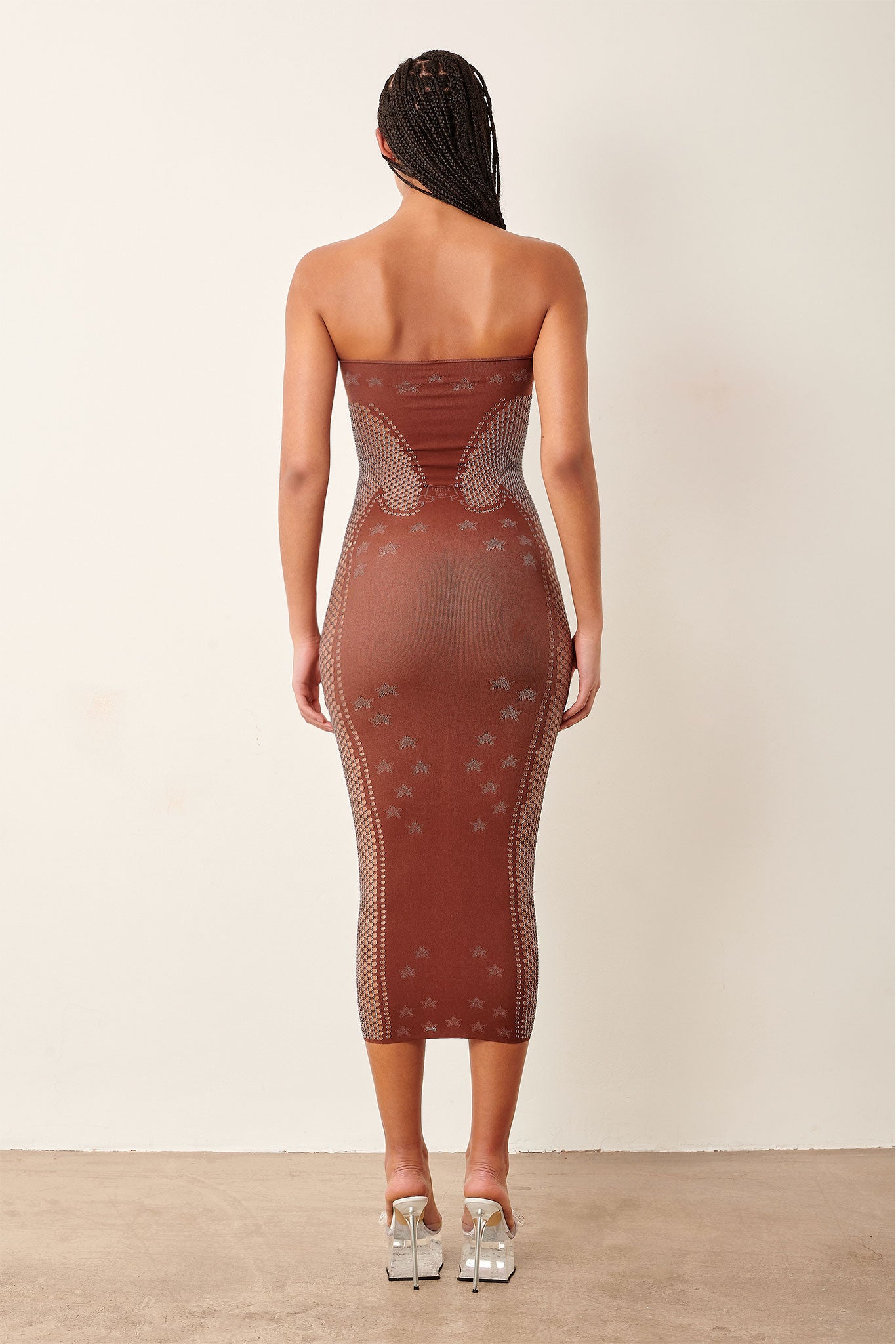 old money bodycon dress Interested in quiet luxury or dressing like the old money aesthetic? I'm sharing affordable outfits that can help you achieve the rich girl look on a budget. #ootd #style